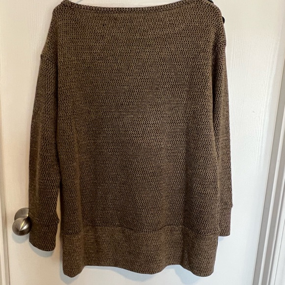 Sweater - Picture 2 of 3